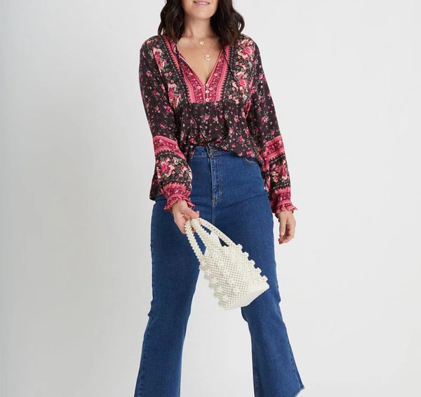 Boho-chic blouses, fall bohemian fashion, flowy sleeve tops. fall fashion, winter fashion. ShoptheKei.com