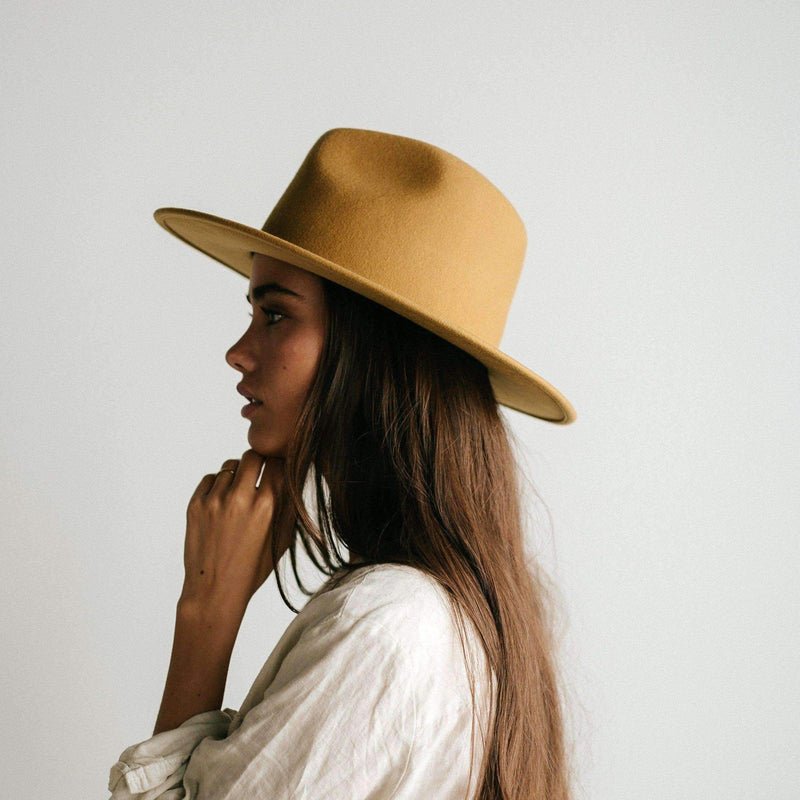 Wide-brim hats, chunky boots, oversized belts, fall accessories trends, fall fashion trends 2023, ShoptheKei.com